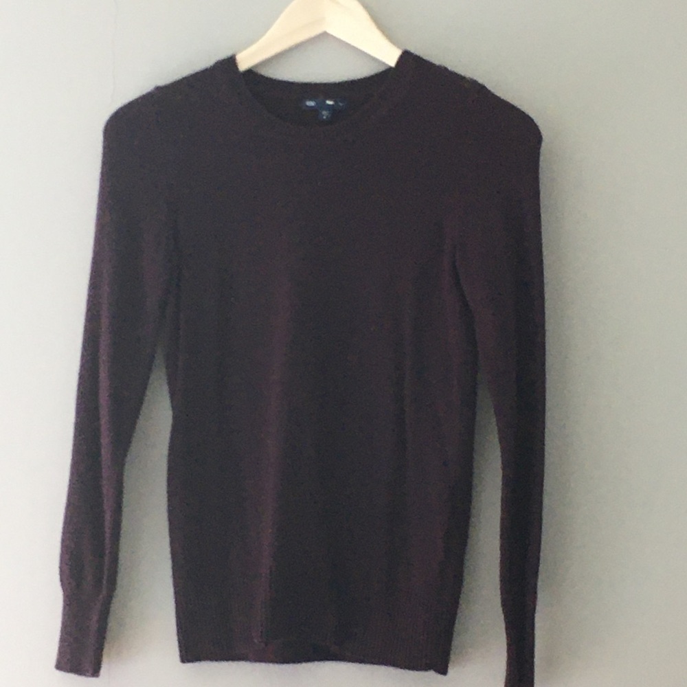 Gap sweater, preppy, aubergine purple, size small